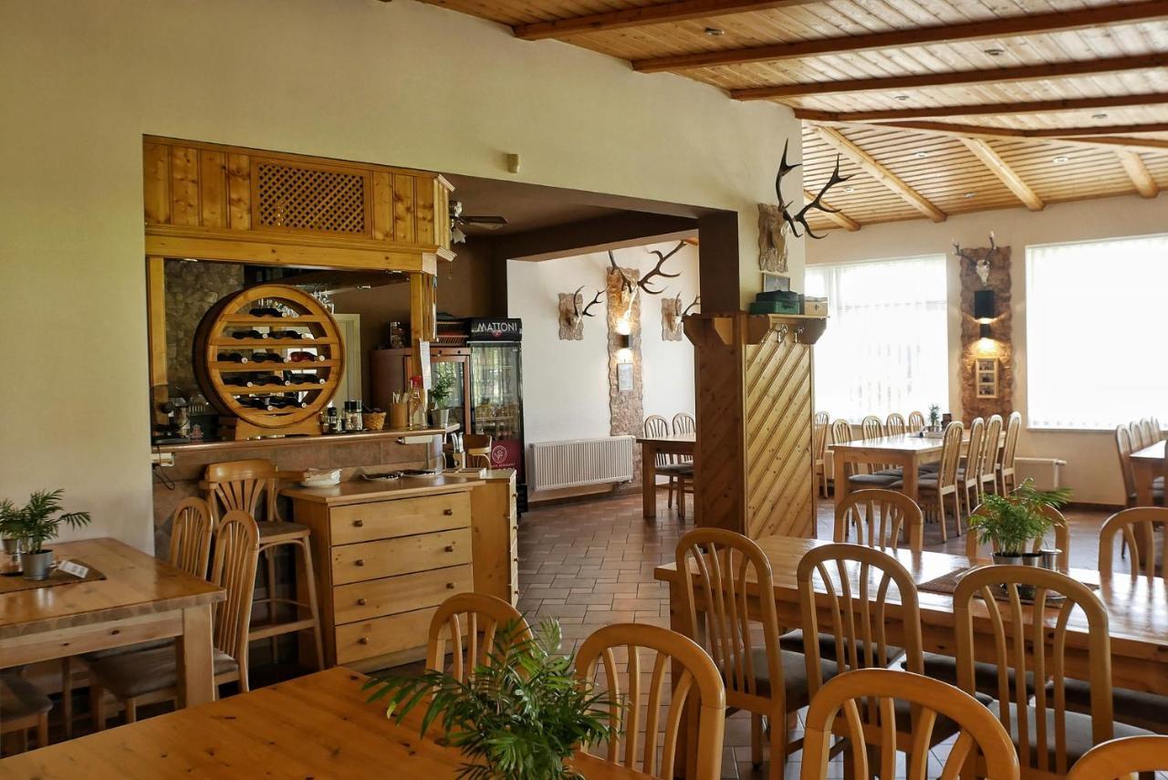 Penzion-Restaurant U Svabku Тахов Экстерьер фото